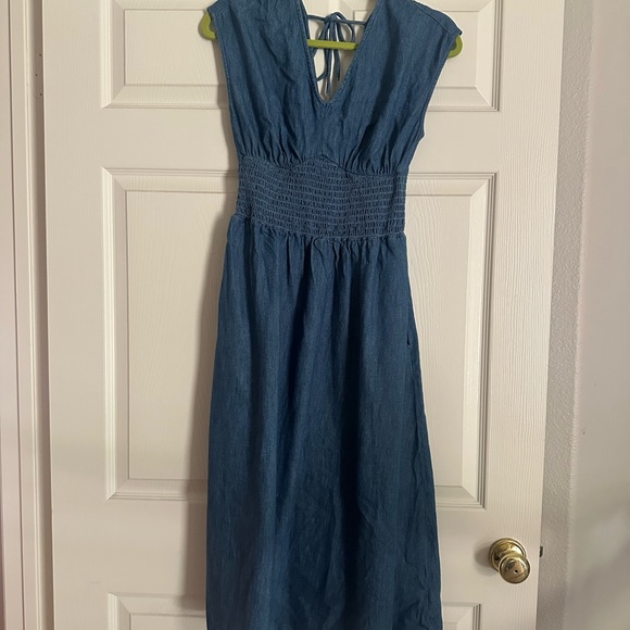 Old Navy Blue Sleeveless Maxi Dress - Picture 1 of 4